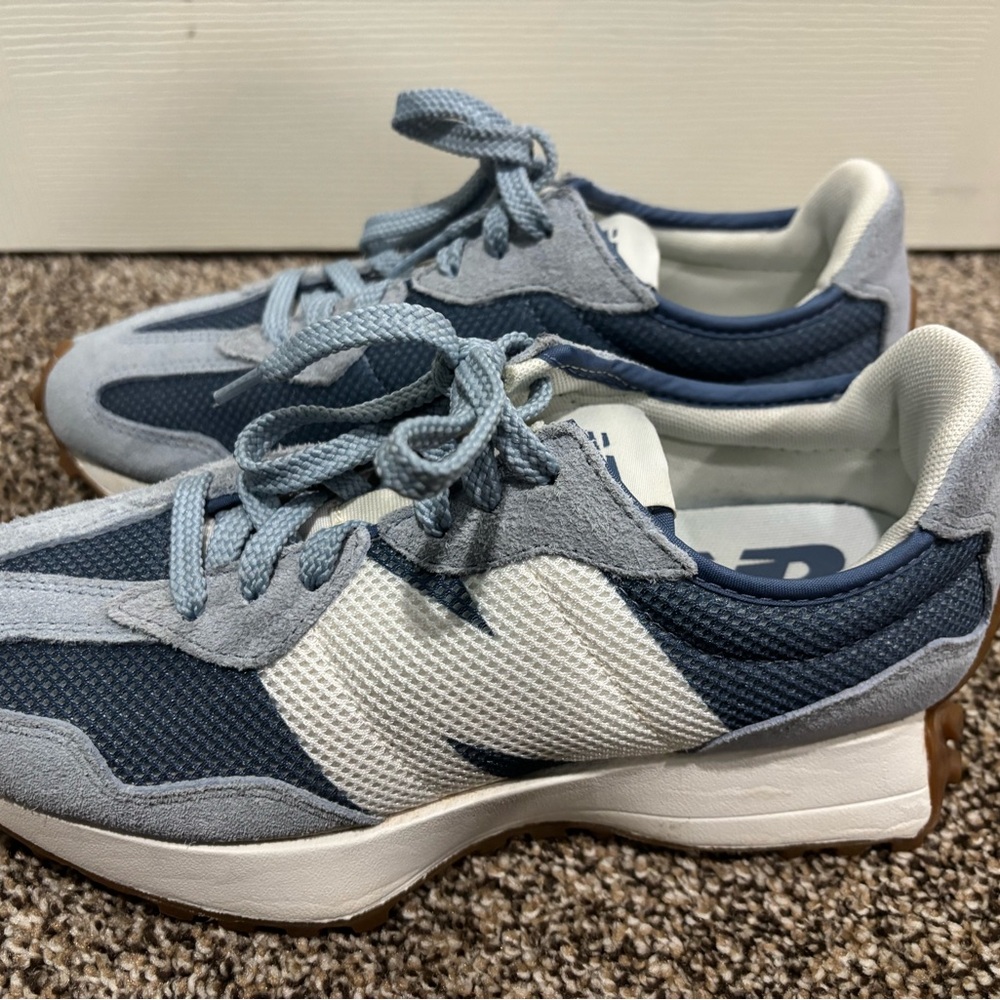 New Balance Navy and Light Blue Athletic Sneakers The Intelligence Choice 327 - Picture 3 of 7